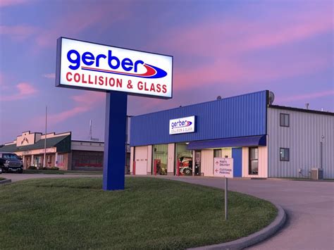 Lifetime Guarantee. We proudly stand behind our repair work for as long as you own your vehicle. Learn more about our Lifetime Guarantee. Gerber Collision & Glass Chicago - 6440 N Western Ave offers collision auto body repair with a …
